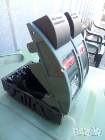 Двойна кутия за прекъсвач разеденител, снимка 4 - Други машини и части - 39930143