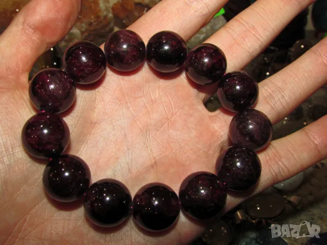 Гривна от натурален гранат 123гр. 17мм. подходяща за подарък, снимка 1