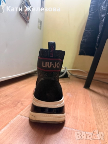 Обувки LIU JO, снимка 4 - Дамски ежедневни обувки - 52571493