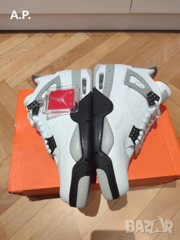 Маратонки Air Jordan 4, НОВИ, размер 40, 25см !