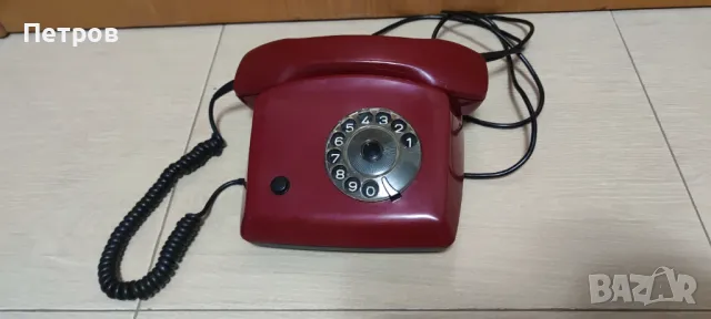 Стар телефон 