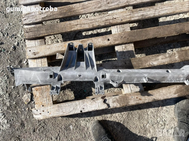 Усилваща Греда Арматурно Табло A2196800055 Mercedes E-class W211 E320cdi 224кс 642, снимка 2 - Части - 53168875