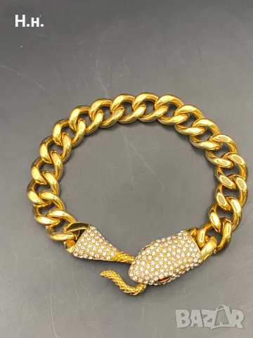 Гривна с глава на змия 