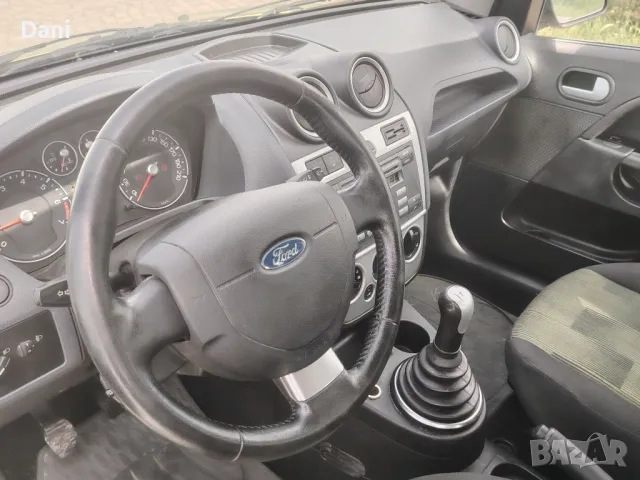 Ford Fiesta 1.3 75 кс, снимка 3 - Автомобили и джипове - 50408782