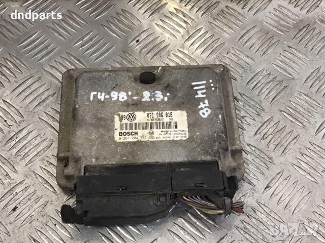 Компютър VW Golf 4,2.3i,1998г.