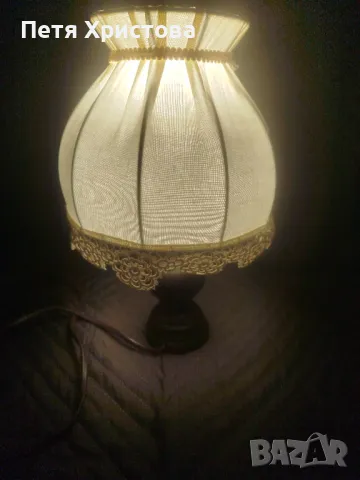 Лампа, снимка 2 - Настолни лампи - 47952541