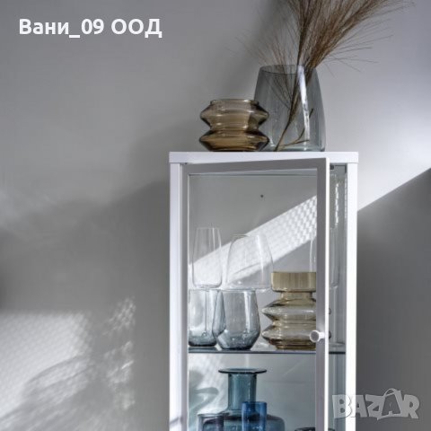 Стъклена витрина от стомана и закалено стъкло, снимка 4 - Етажерки - 36822971