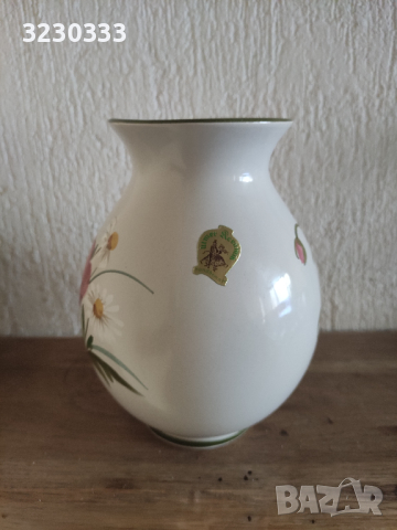 Порцеланова ваза, снимка 3 - Вази - 44872692