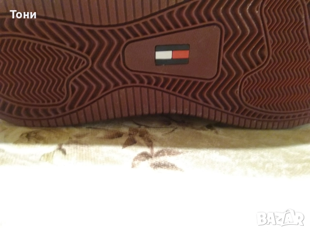 TOMMY HILFIGER Оригинал Нови Дамски Маратонки от Естествена Кожа 41, снимка 3 - Маратонки - 52542424