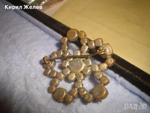 СТАРА ФЛОРАЛНА КОЛЕКЦИОНЕРСКА РЕТРО БРОШКА БРОНЗОВА ПОСРЕБРЕНА с ФАСЕТИРАНИ БОХЕМСКИ КРИСТАЛИ 29034, снимка 3 - Антикварни и старинни предмети - 37722557