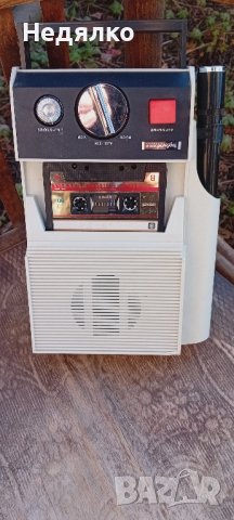 Винтидж японски репортерски касетофон1980-те, снимка 1 - Антикварни и старинни предмети - 44069562