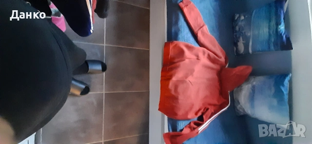 продава се , снимка 4 - Суичъри - 53070770