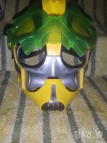 Оригинална Hasbro Bumblebee battle mask helmet 2012, снимка 2 - Колекции - 39031468