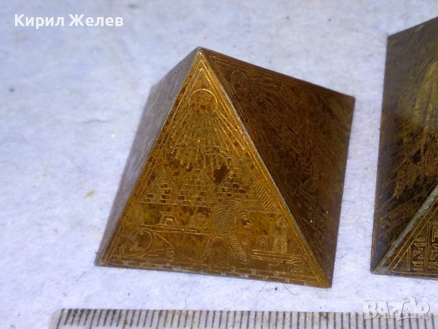 Две СТАРИ МЕДНИ ЕГИПЕТСКИ ПИРАМИДИ МАЙСТОРСКИ ОРНАМЕНТИРАНИ с МИТОЛОГИЧНИ СЦЕНИ СУВЕНИР ЕГИПЕТ 41309, снимка 8 - Колекции - 43952272