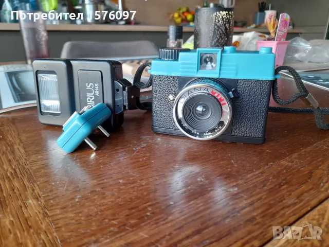 Фотоапарат Diana Mini half frame, снимка 1
