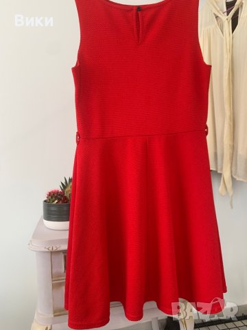 Червена рокля в размер L, снимка 14 - Рокли - 44086185