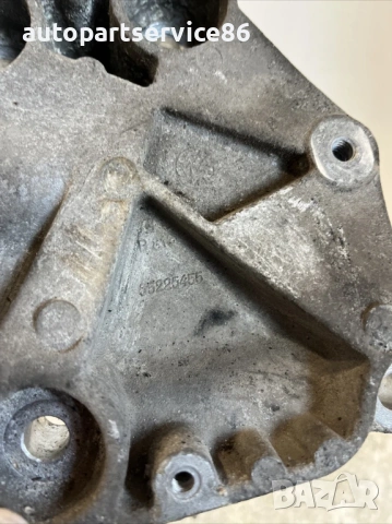 Конзола за закрепване за Alfa Romeo Giulietta 1.6 M-Jet (2015) – 55225455, снимка 2 - Части - 53210761