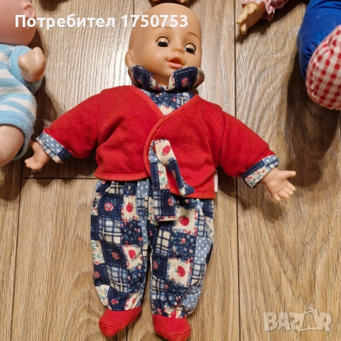 9 броя кукли , бебета с аксесоари