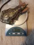 Масивна 0.7кг Месингова барутница в добро ,запазено и автентично състояние.С ново кожено коланче, снимка 2