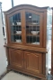 Винтидж шкаф / витрина от масивно дърво с красива извита линия и оригинални стъклени врати., снимка 3