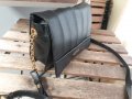 VALENTINO естествена кожа чанта през рамо( от 400 до 1 400 $ в интернет сайтове), снимка 1 - Чанти - 33027258