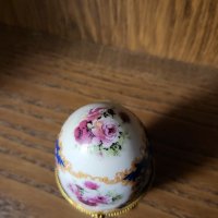 Красиво порцеланова яйце, кутия началото на 20в, снимка 6 - Антикварни и старинни предмети - 43800650