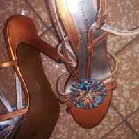 Обувки Bruno Menegatti, снимка 3 - Дамски обувки на ток - 33393975