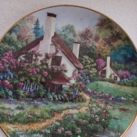 Красива оригинална  порцеланова чиния , снимка 4 - Декорация за дома - 43331224
