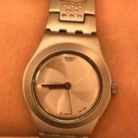 Уникален Swatch дизайнерски елегантен стилен и марков часовник, снимка 1 - Дамски - 32362223