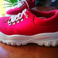Дамски спортни обувки, снимка 1 - Дамски ежедневни обувки - 27916024