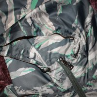 Nike Packable Camouflage trail men’s jacket Sz S, снимка 2 - Спортни дрехи, екипи - 32570922