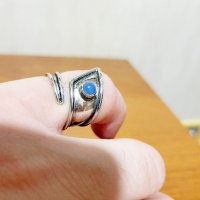 Старинен мъжки сребърен пръстен  -  Уникалнен дизайнерски  пръстен със синьо котешко око  - за силна, снимка 1 - Пръстени - 40015453