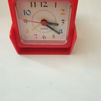 Часовник-будилник-нов