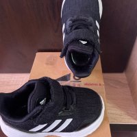 Детски маратонки Adidas , снимка 2 - Детски маратонки - 43378867