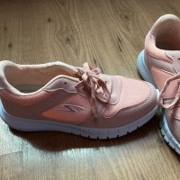 Дамски маратонки Nike, снимка 2 - Маратонки - 43713708