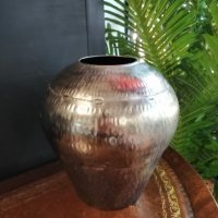 Метална ваза, снимка 1 - Вази - 37034366