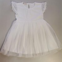 Нежна Бяла рокля Размери -98,104,110,116,122 Цена -27 лв, снимка 1 - Детски рокли и поли - 39800202