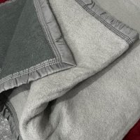 Вълнено Меко Одеяло, 240 х 260см, сиво!, снимка 1 - Олекотени завивки и одеяла - 43092719