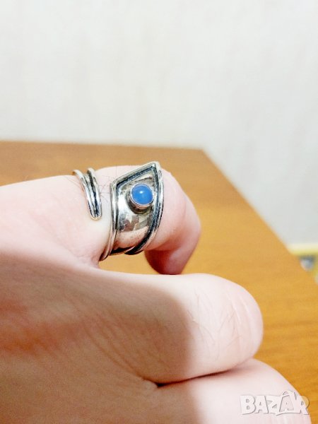 Старинен мъжки сребърен пръстен  -  Уникалнен дизайнерски  пръстен със синьо котешко око  - за силна, снимка 1