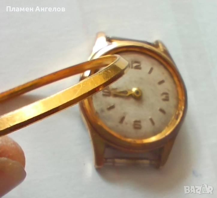 Дамски, Швейцарски, повреден часовник Plaque G 10 и гривна. , снимка 1