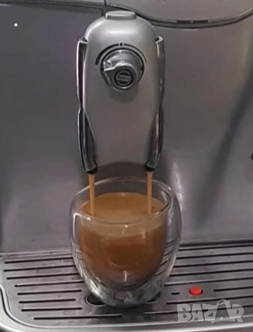 Кафемашна Saeco Incanto de luxe работи перфектно , снимка 2 - Кафемашини - 52135390