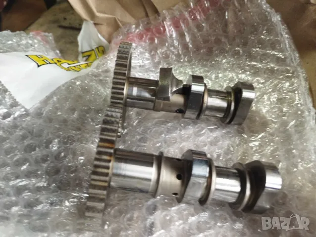 Разпределителни валове от  Husgvarna Fc 350 -19-20g KTM /Gas GAS, снимка 2 - Части - 49756905