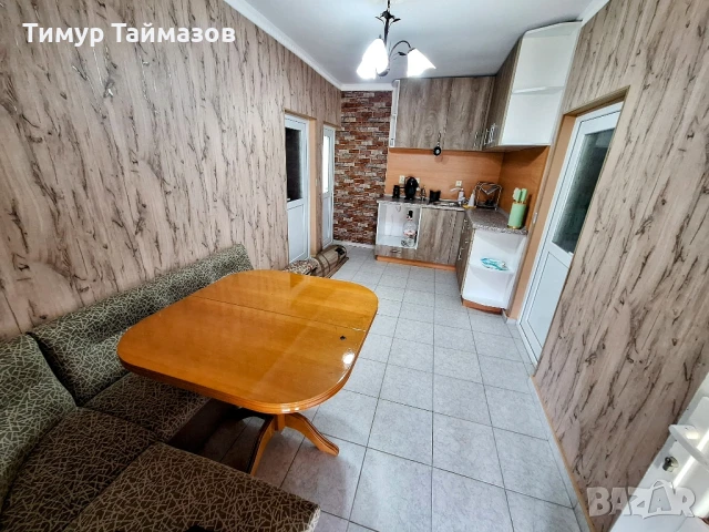 Голяма къща обзаведена отремонтирана до гора 1 място 2 парцела тихо малко село , снимка 10 - Къщи - 50166127