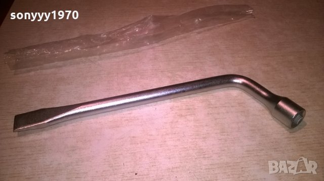 17ММ КЛЮЧ ЗА ГУМИ-15ЛВ-ЯК УСИЛЕН