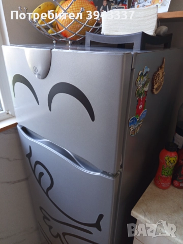 Хладилник Indesit , снимка 9 - Хладилници - 52429234