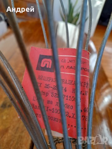 Стара яйцеразбивалка, снимка 3 - Други ценни предмети - 35571173