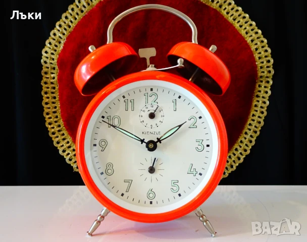 Механичен настолен часовник будилник Kienzle , снимка 2 - Антикварни и старинни предмети - 51409411