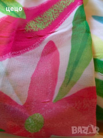 Продавам лек ефирен плат на цветя, снимка 2 - Платове и дамаски - 36236664