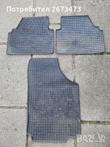 Продавам  гумени  стелки за Opel Meriva