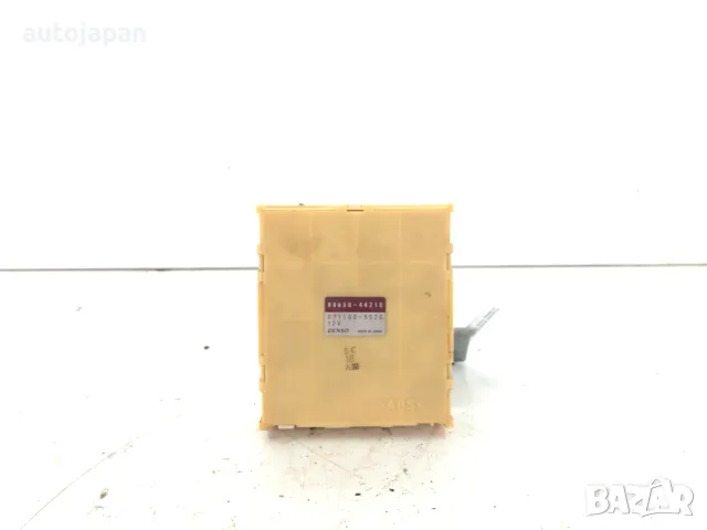 Контрол модул климатик  Toyota Avensis Verso 2.0 D 116hp 1CD 88650-44210